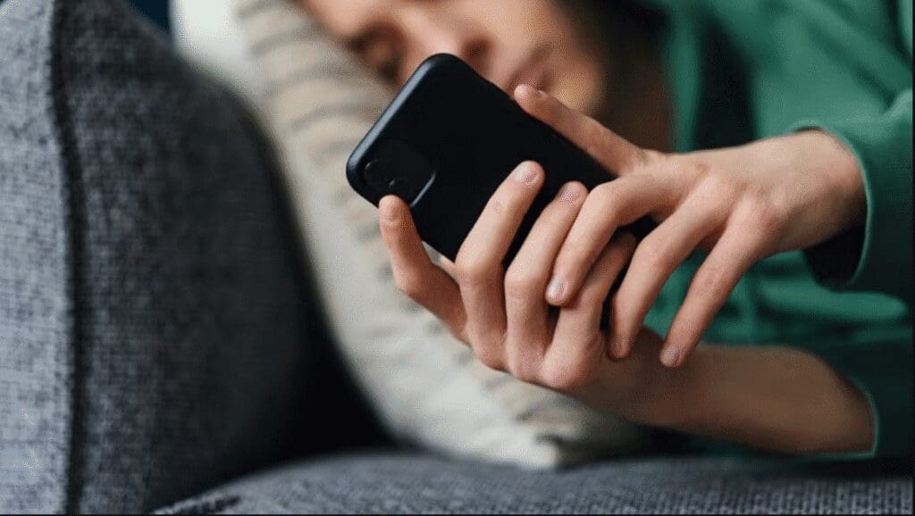 Meta añadirá controles parentales para evitar que los adolescentes hablen con IA en Instagram