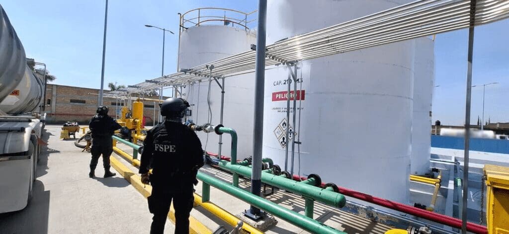 Aseguran más de 1.6 millones de litros de huachicol en Guanajuato, la mayor incautación en su historia