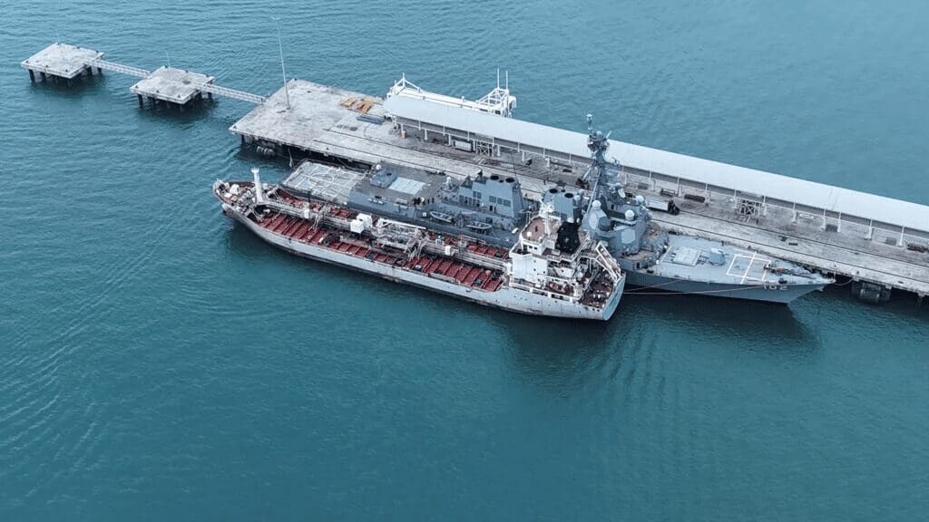 Trump ordena bombardeo a lancha del Tren de Aragua en el Caribe: hay seis muertos