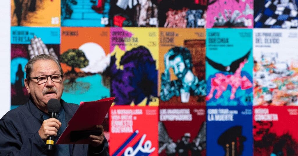 Escritoras y artistas convocan mitin poético contra Paco Taibo II por comentarios machistas