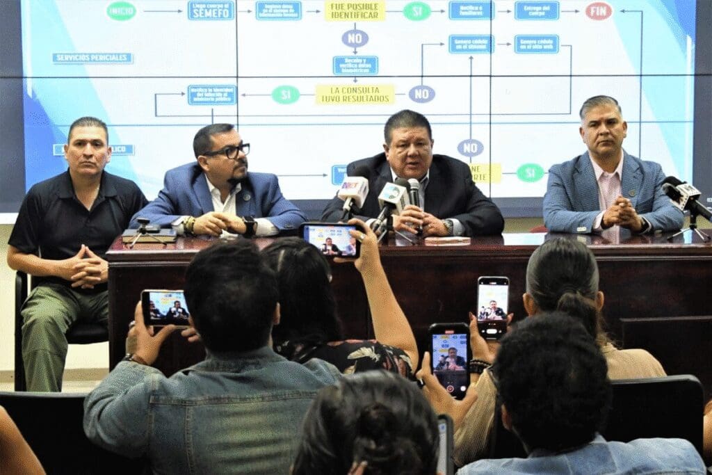 Fiscalía publica cédulas forenses para identificar a 445 personas fallecidas en Chihuahua