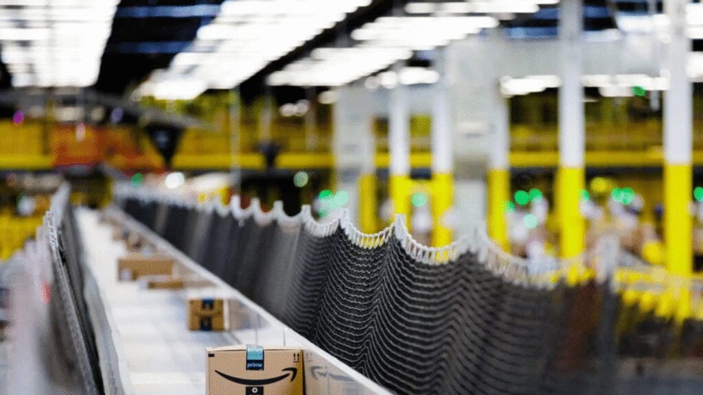Amazon elimina 14 000 empleos y advierte que los despidos no han terminado