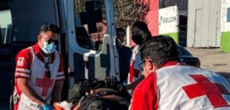 Joven resulta gravemente herido tras chocar su scooter en la avenida Venceremos