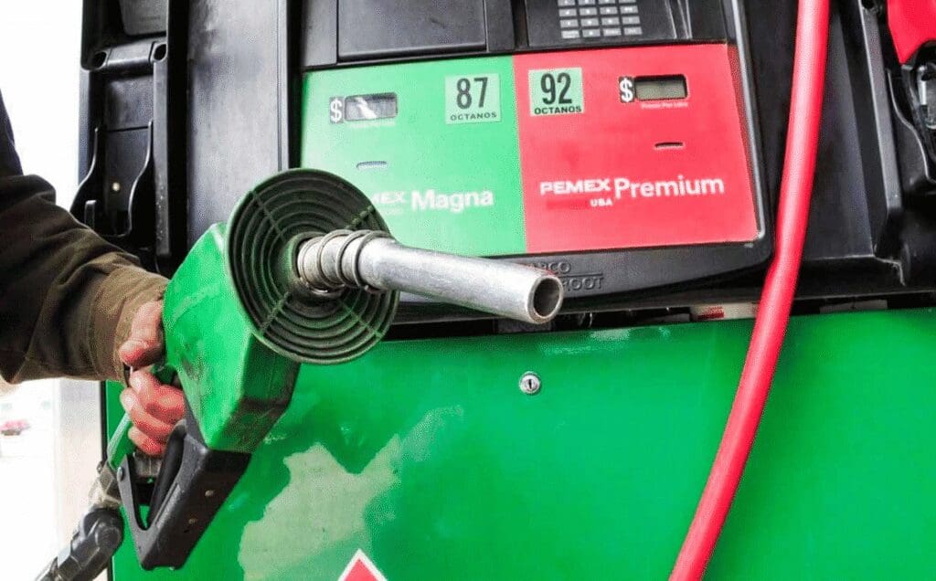 Gasolina llegará a diciembre con IEPS al máximo y sin estímulos