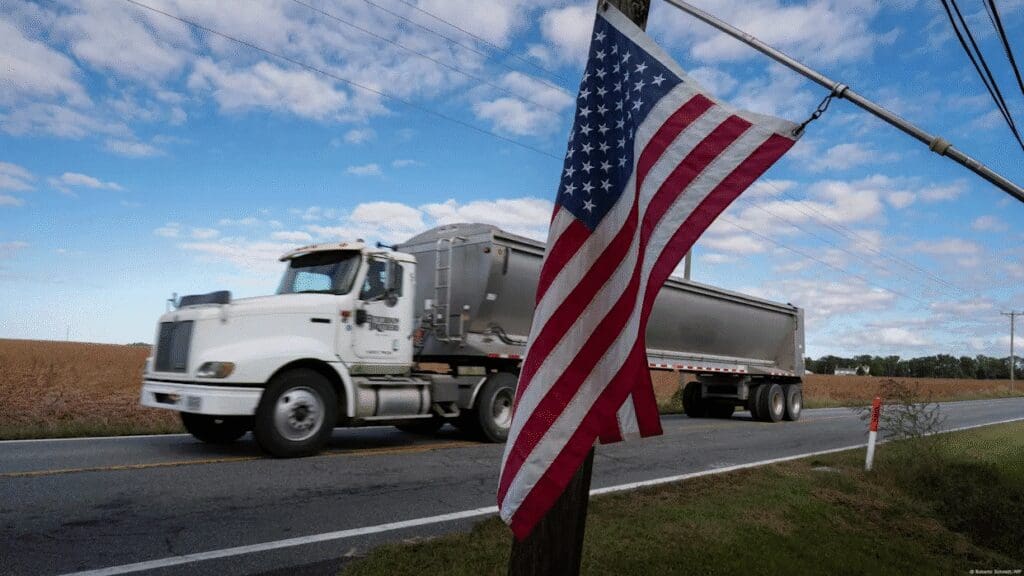 Entra en vigor arancel del 25% a camiones importados en EU; México, entre los más afectados