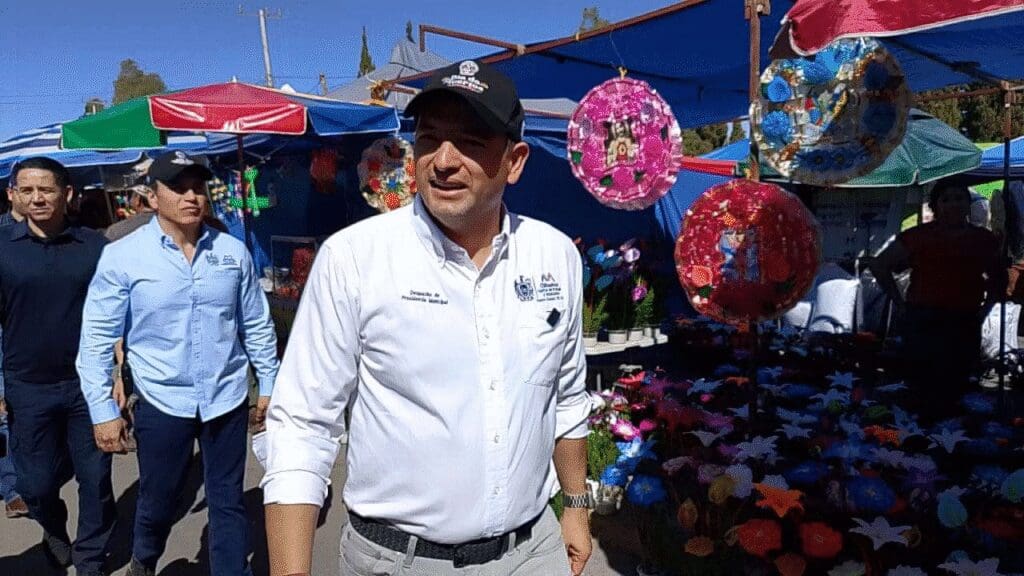 Supervisa Marco Bonilla operativo de la Feria del Hueso y visita el Panteón Municipal 1