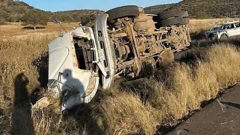 Senador Mario Vázquez sufre accidente carretero; confirma que todos están fuera de peligro