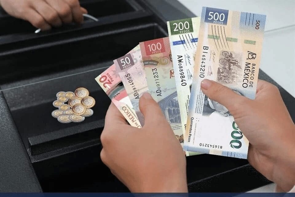 Banamex estima aumento de 11% al salario mínimo en 2026