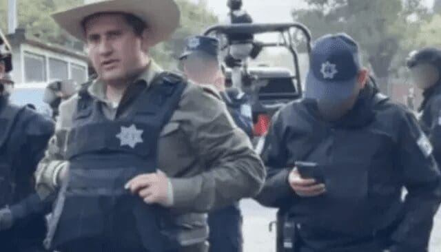 Siete escoltas de Carlos Manzo enfrentarán proceso judicial por el asesinato del alcalde de Uruapan.