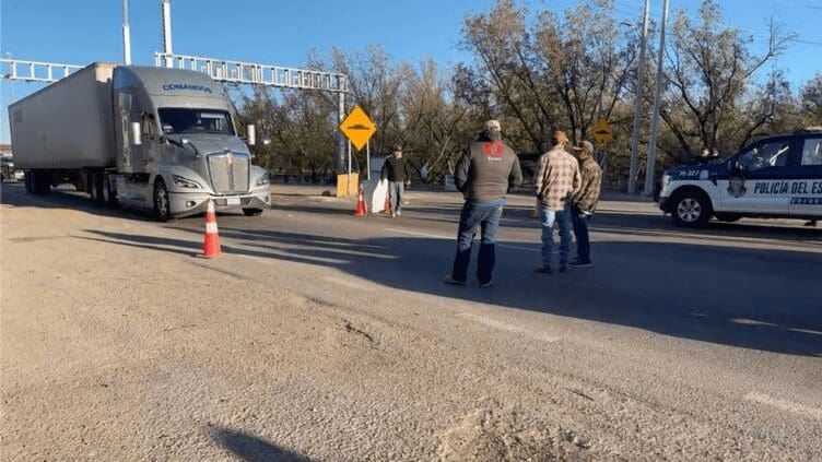 Campesinos Inician Bloqueos Viales en Chihuahua: Cierran Carreteras Camargo-Delicias y Meoqui