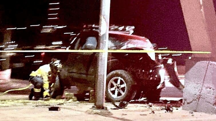 Muere conductor tras chocar contra puente peatonal en la avenida Pacheco