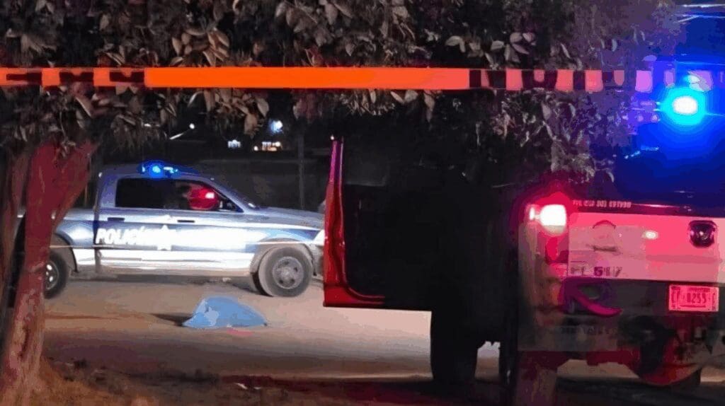 Vecinos reportan detonaciones y hallan joven ejecutado en Cuauhtémoc