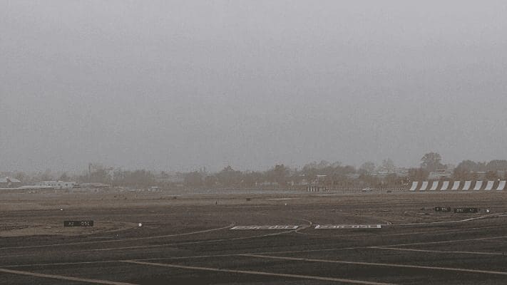AICM reanuda operaciones tras suspensión por banco de neblina.