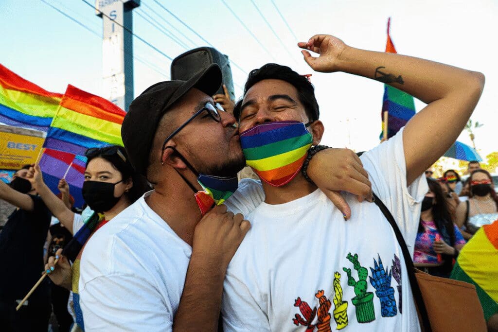 Guanajuato aprueba matrimonio igualitario y sanciona terapias de conversión
