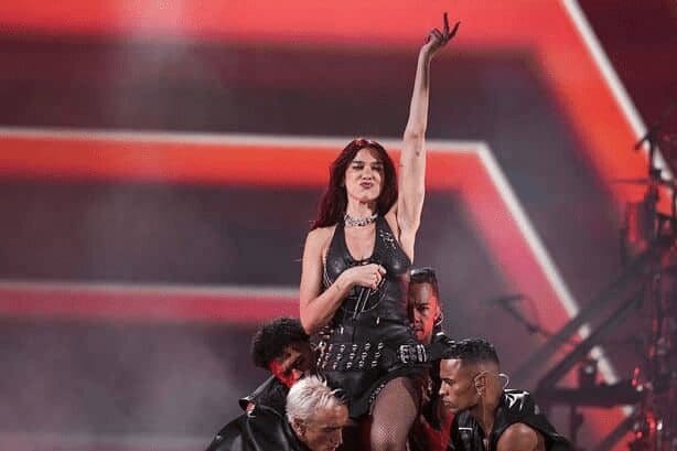 Qué canción en español cantará Dua Lipa en México: esto anticipan las apuestas