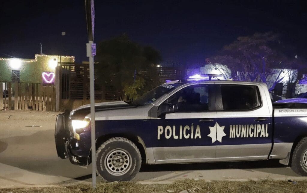 Mujer es hallada sin vida en su vivienda en Senderos del Sol