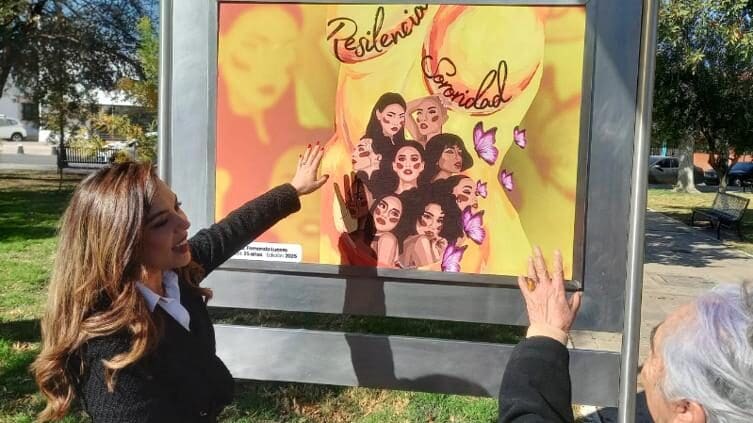 Inauguran exposición de carteles contra la violencia hacia mujeres en Paseo Bolívar