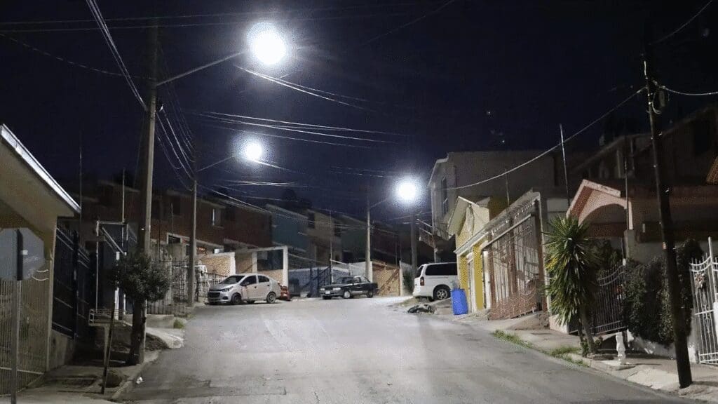 Modernizan alumbrado público con luz LED en 730 colonias de Chihuahua