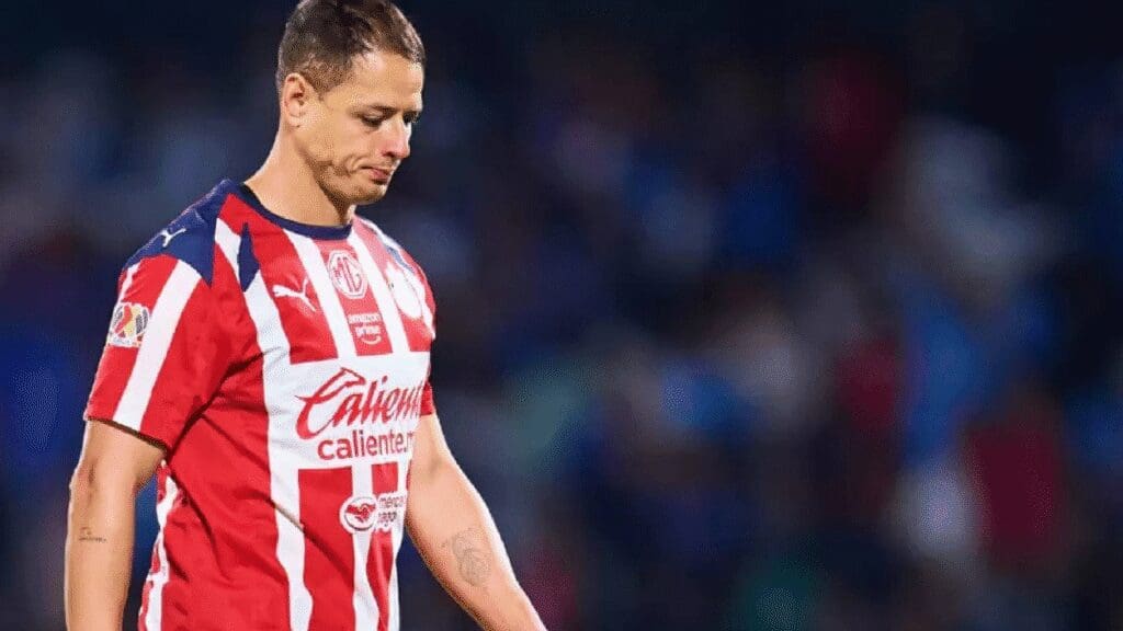Chivas confirma la salida de Javier Chicharito Hernández