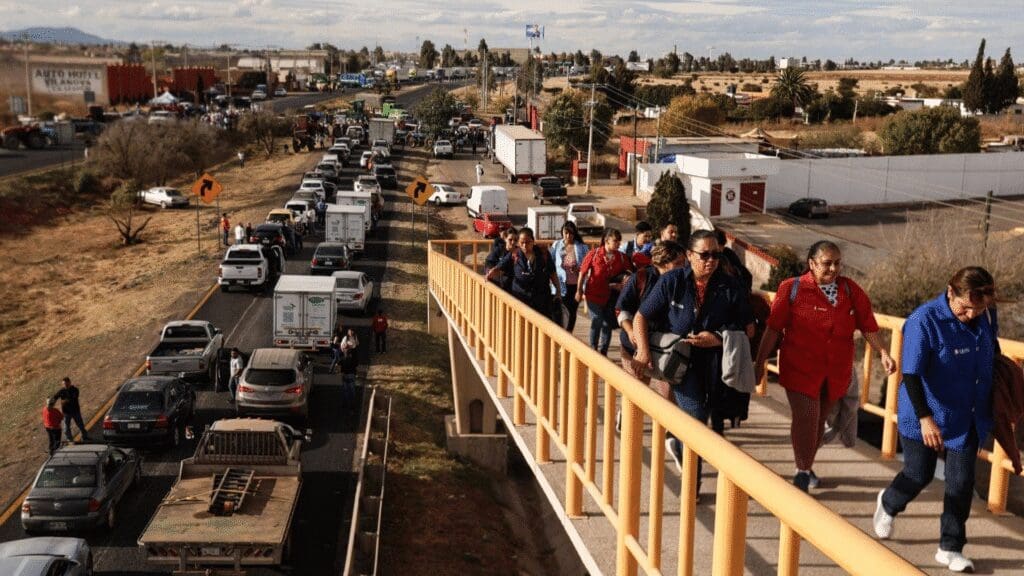 Agricultores y transportistas amenazan con nuevo paro nacional en México