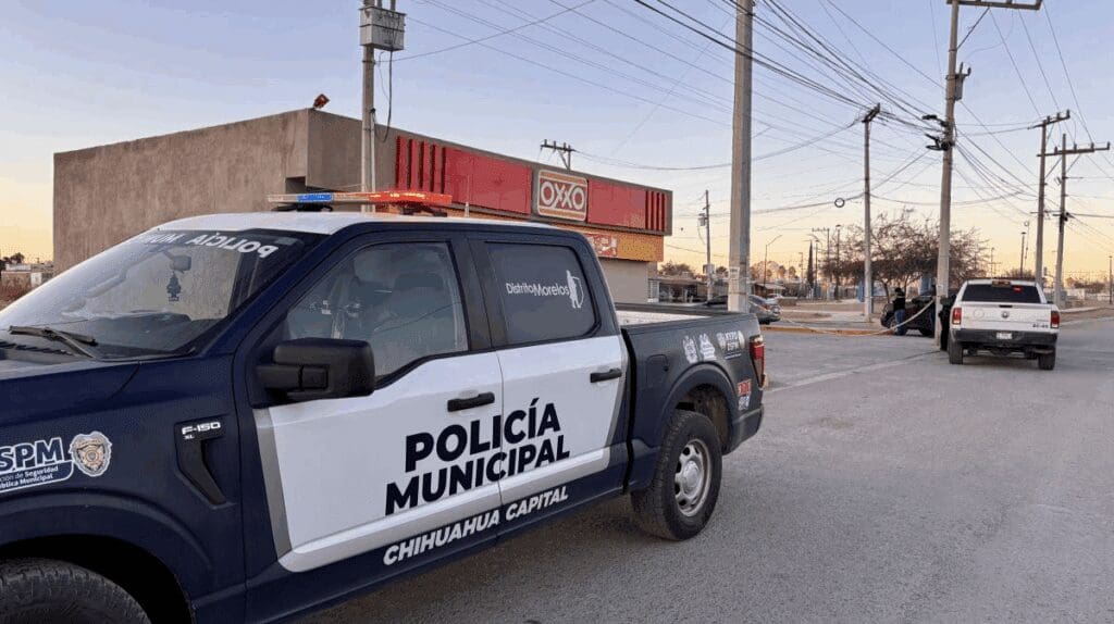 Joven se quita la vida dentro de un Oxxo en Urbi Villas