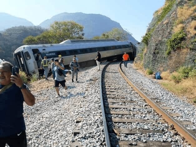 Marina informó que la camioneta exploradora no detectó fallas en la vía del Tren Interoceánico antes del accidente.