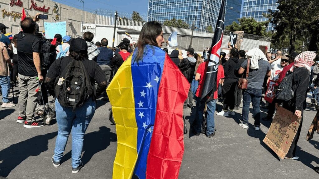 Chihuahua se suma a protestas contra intervención de EU en Venezuela