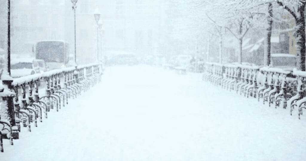 Tormenta invernal deja muertos y paraliza Francia y Europa.