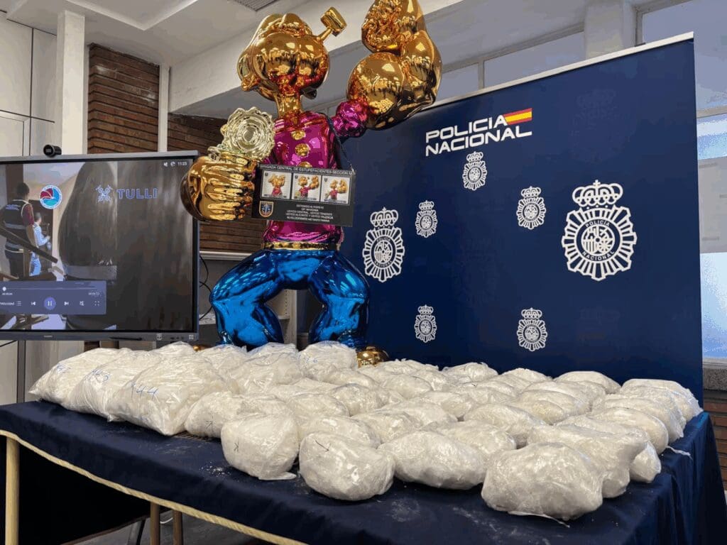 Desmantelan en España red del Cártel de Sinaloa que traficaba metanfetamina.