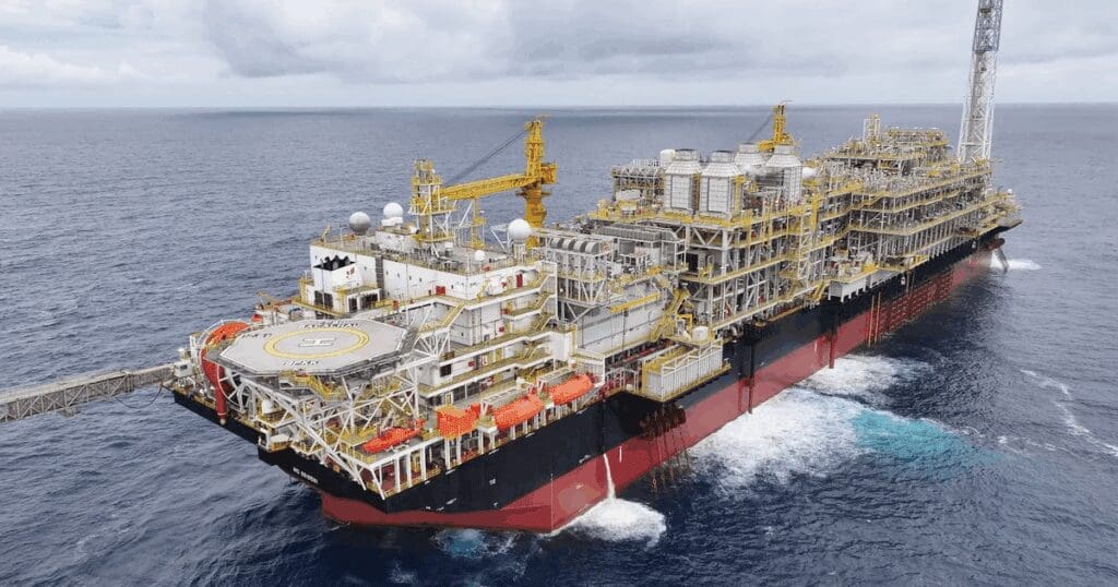 Trump anuncia inversión petrolera de 100 mil mdd en Venezuela.