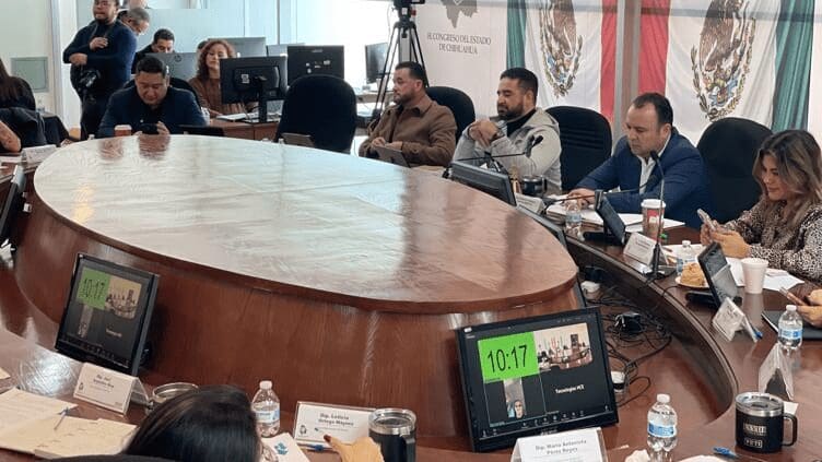 Congreso estatal prolonga debate sobre postura de México ante Venezuela