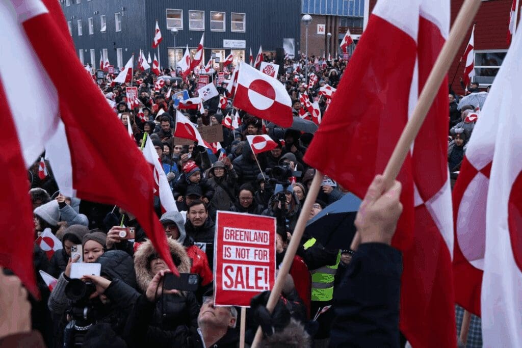 Miles protestan en Dinamarca contra las declaraciones de Trump sobre comprar Groenlandia.