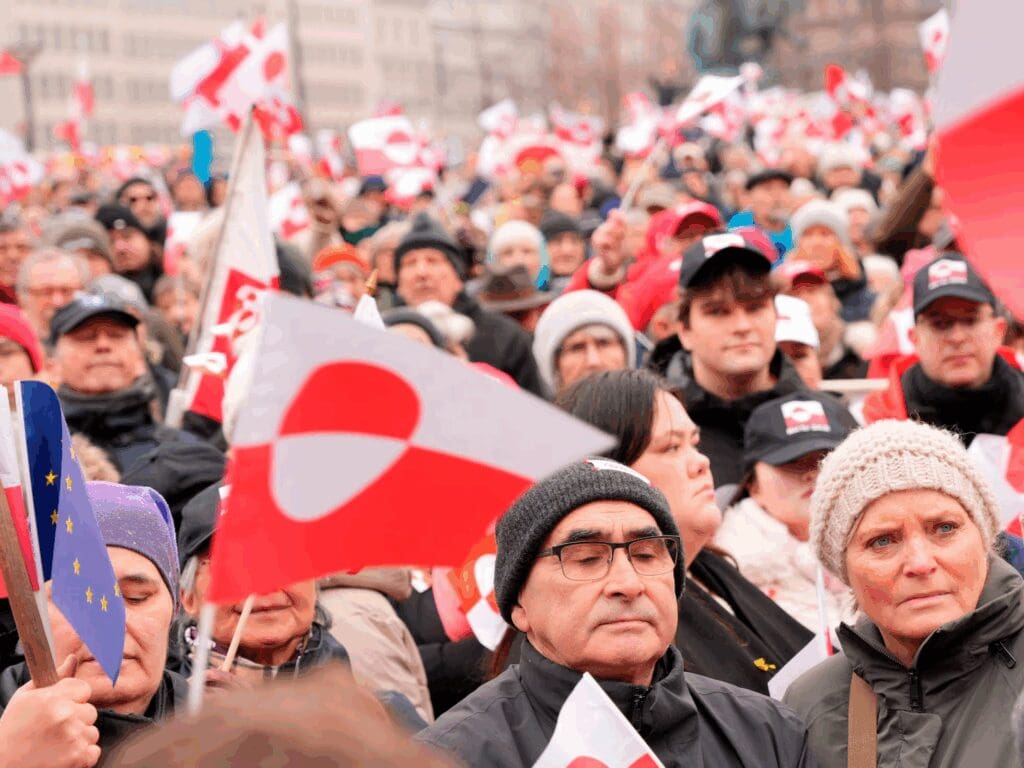 Trump anunció aranceles del 10% a países europeos que respalden a Dinamarca.