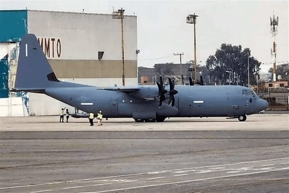 Sheinbaum explicó el arribo autorizado del avión Hércules C-130 en Toluca.