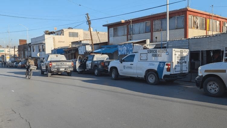 Hallan a adulto mayor muerto en locales de El Pasito CTM en Chihuahua.
