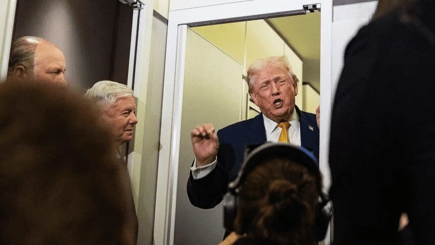 Trump descarta invadir Groenlandia pero insiste en su compra por EU.