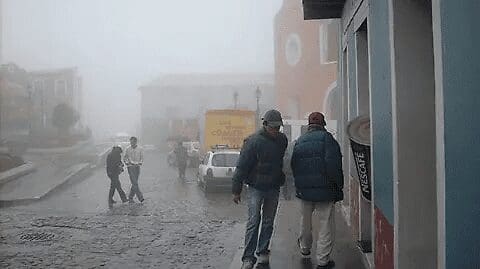 Un frente frío ingresará durante la noche y provocará descenso de temperaturas, heladas en la sierra y ambiente muy frío en el estado, informó Protección Civil.