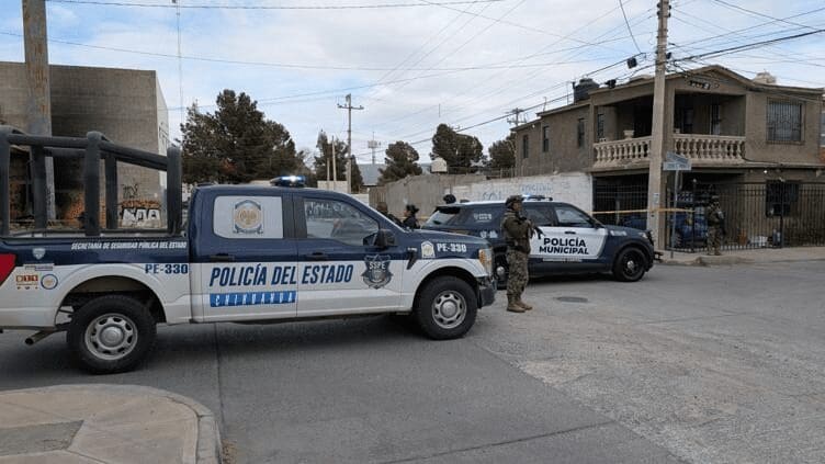 Narcomanta cerca del CECyT 6 genera movilización policial en la Ponce de León.