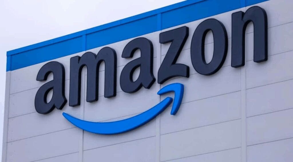 Amazon prepara despido masivo que podría eliminar hasta 30 mil empleos corporativos a partir de la próxima semana.