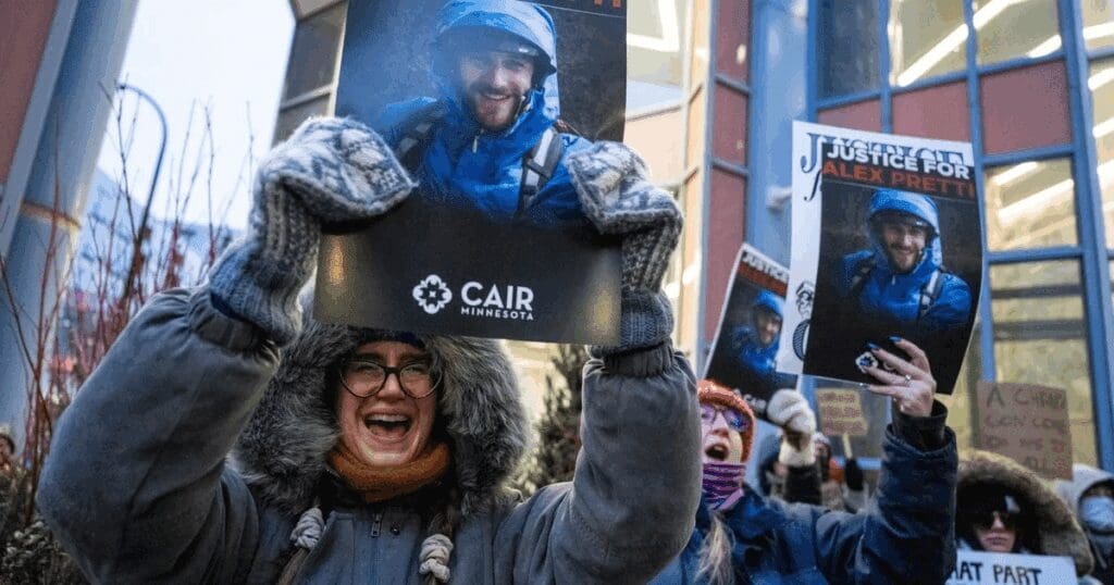 Protestas, resistencia pacífica y críticas políticas forzaron a la Casa Blanca a cambiar su estrategia en Minesota.