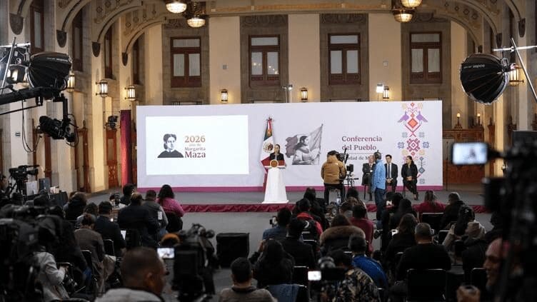 Sheinbaum rechazó financiamiento del narcotráfico a partidos y calificó de hipócrita la propuesta del PAN, al recordar el caso de Genaro García Luna.