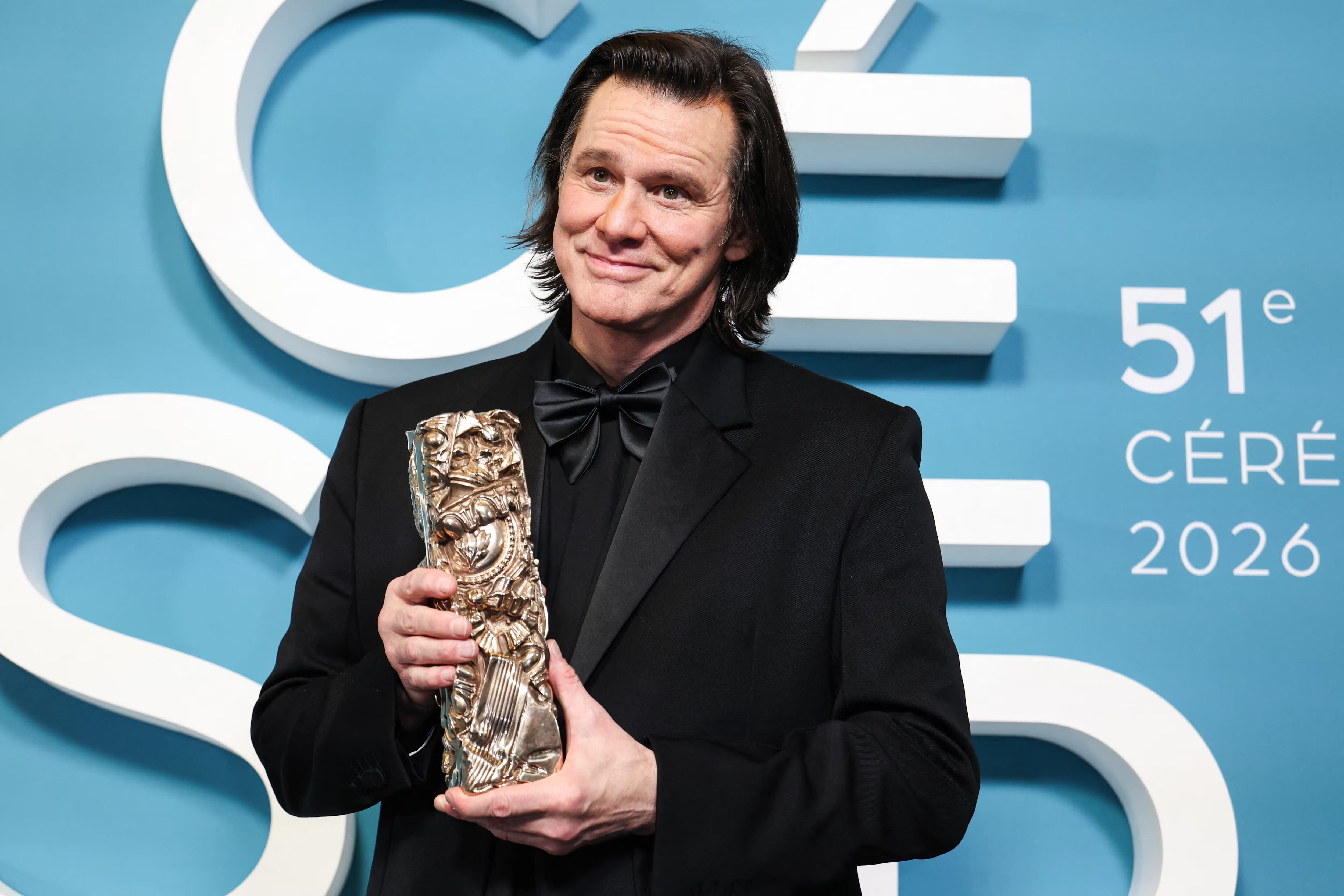 Jim Carrey recibió un César honorífico en 2026 y dedicó el premio a su familia en emotivo discurso.