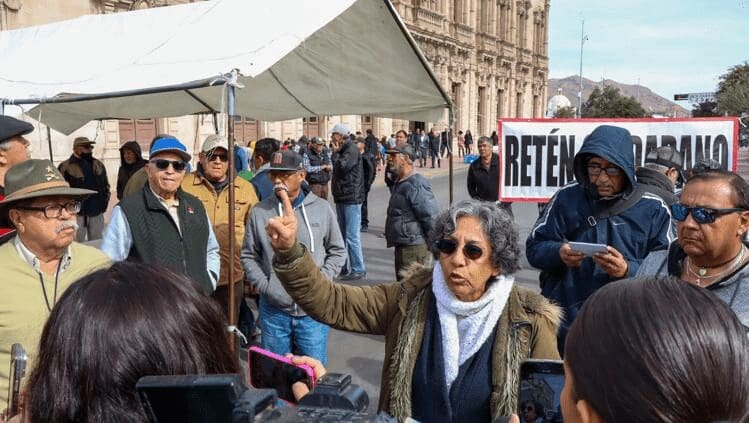 Retén Ciudadano cerró el Centro de la ciudad en protesta por las malas condiciones y la demora del transporte público pese al aumento en la tarifa.