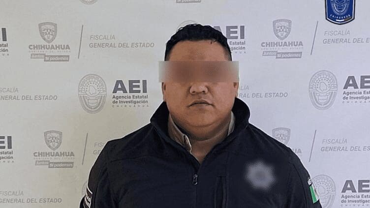 Detienen a falso policía armado durante operativo en Madera