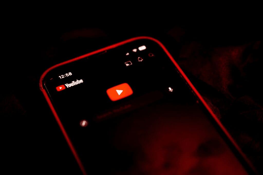 YouTube supera los 60 mil millones de dólares en ingresos y rebasa a Netflix.