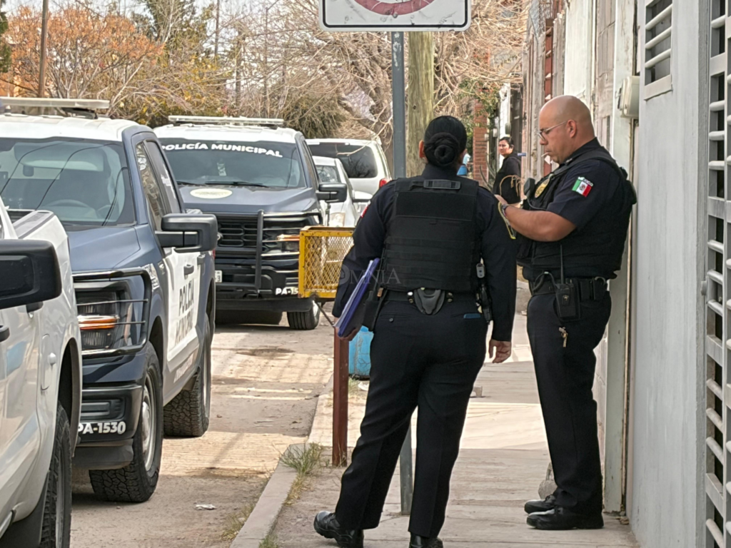 Mujer de 31 años es encontrada sin vida en su domicilio en la colonia Paseos del Camino Real; Fiscalía investiga las causas del fallecimiento.
