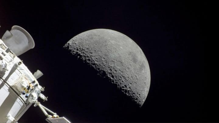 La misión Artemis II permitirá observar el lado lejano de la Luna y avanzar en el estudio de su origen y composición.