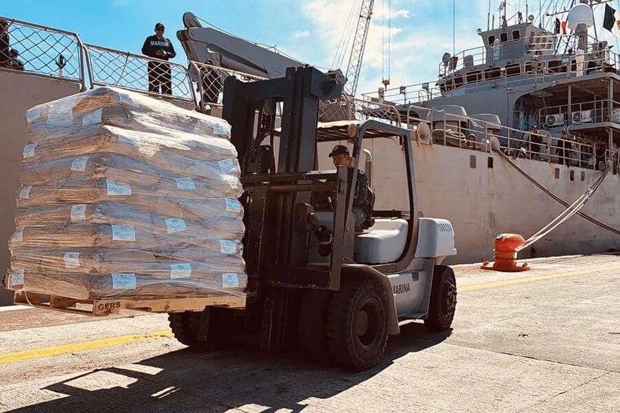 Dos barcos de la Marina de México arribaron a Cuba con 814 toneladas de ayuda humanitaria, reforzando la solidaridad bilateral.,