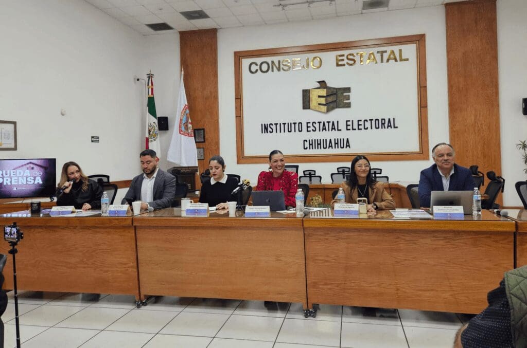 El IEE Chihuahua presentó una agenda de actividades para fortalecer la educación cívica y la participación ciudadana, incluyendo un hackathon de ciberdemocracia y encuentros nacionales.