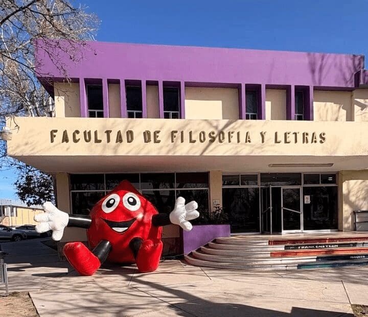 La Facultad de Filosofía y Letras de la UACH realizó la jornada “Mi sangre por ti daré” con apoyo del Centro de Transfusión Sanguínea del Estado.